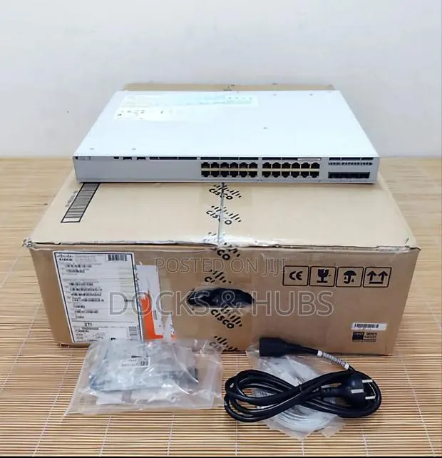 Cisco Catalyst 9300 24-Port UPOE Switch · Photo 1