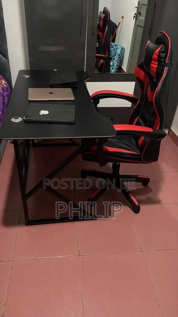 Gaming Table · Photo 1