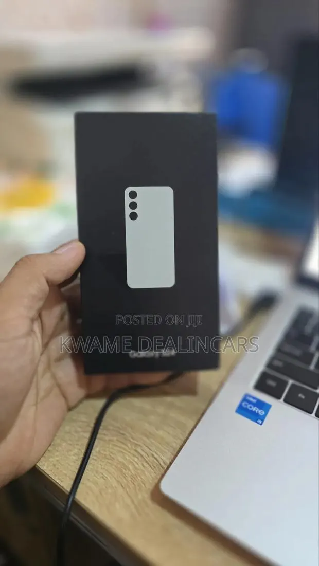 Samsung Galaxy S24 256 GB Silver · Photo 1