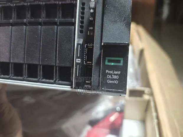 New HP Proliant 380 G10 · Photo 1