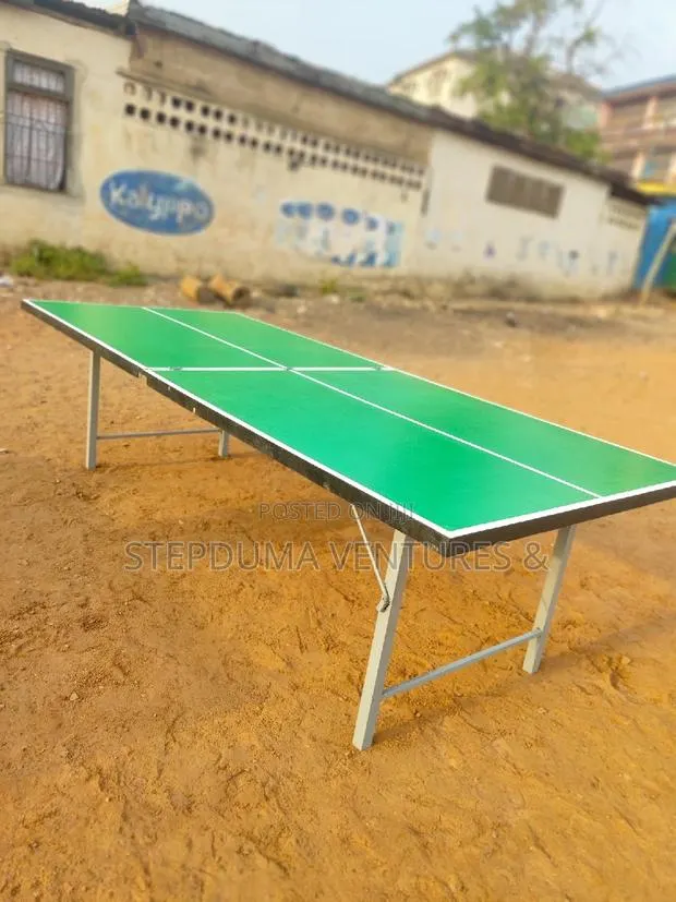Tennis Table Board With Metallic Stand Accessories · Photo 1