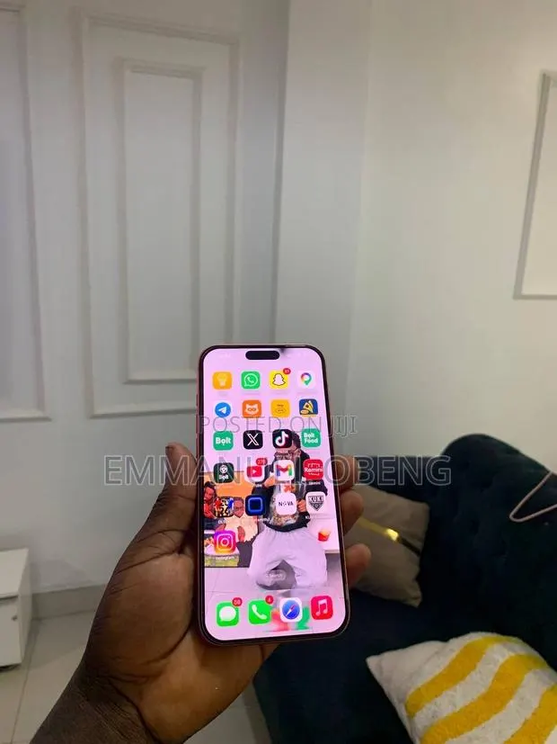 Apple iPhone 17 Pro Max 256 GB Orange · Photo 1