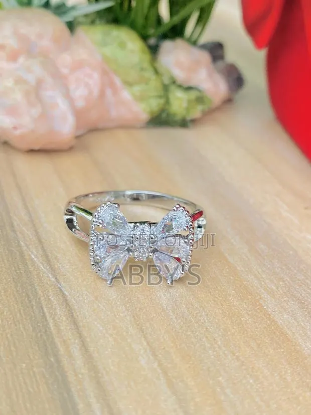 Korean Butterfly Silver Ring · Photo 1