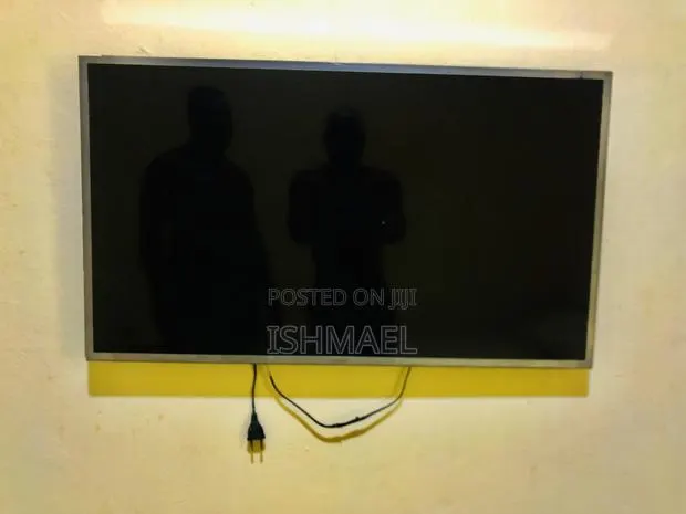 40” Samsung TV LCD · Photo 1