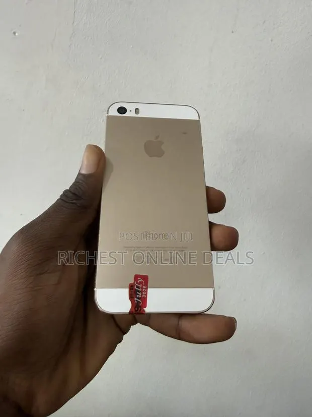 Apple iPhone 5s 16 GB Silver · Photo 1
