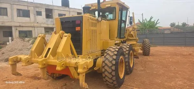 Foreign Used Graders Available for Sale · Photo 1