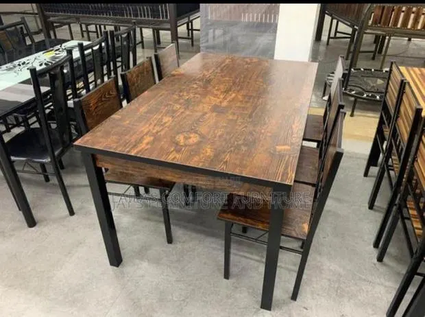 Imported Dining Table · Photo 1