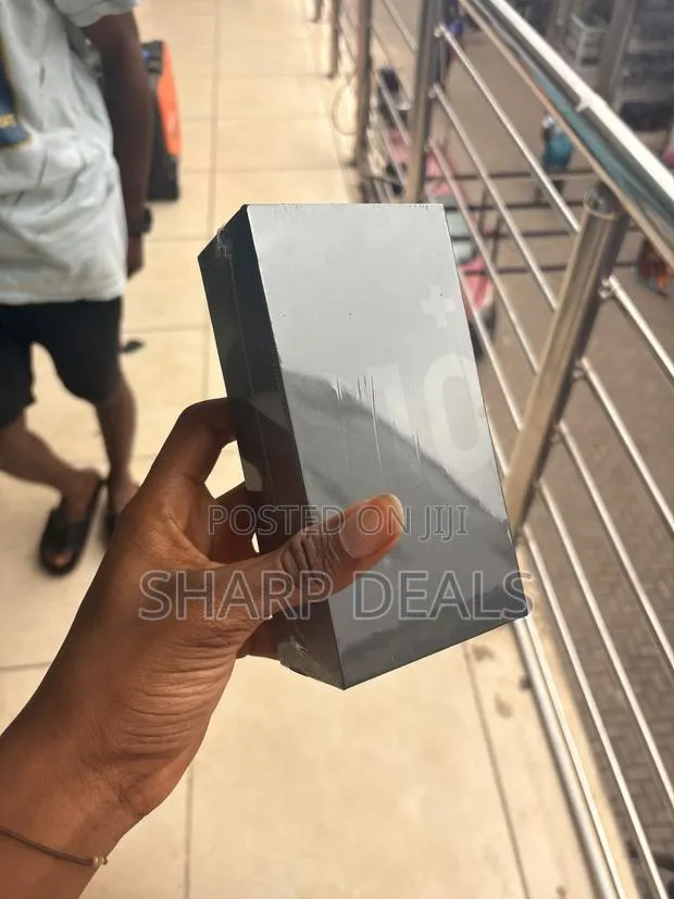 New Samsung Galaxy S10 Plus 128 GB Blue · Photo 1