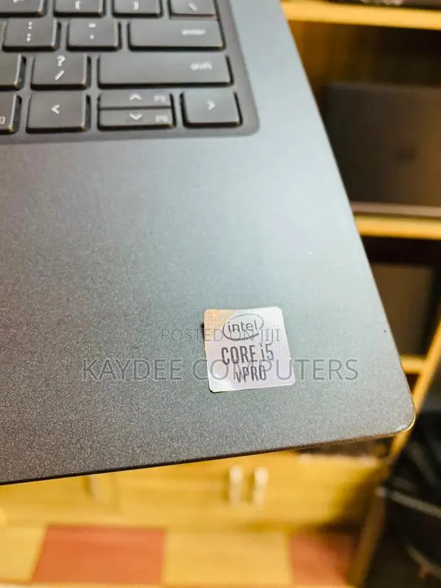 Laptop Dell Latitude 7410 16GB Intel Core i5 SSHD (Hybrid) 512GB · Photo 1