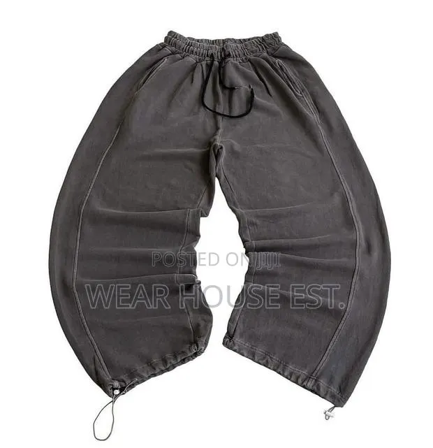 Joggers/Sweatpants · Photo 1