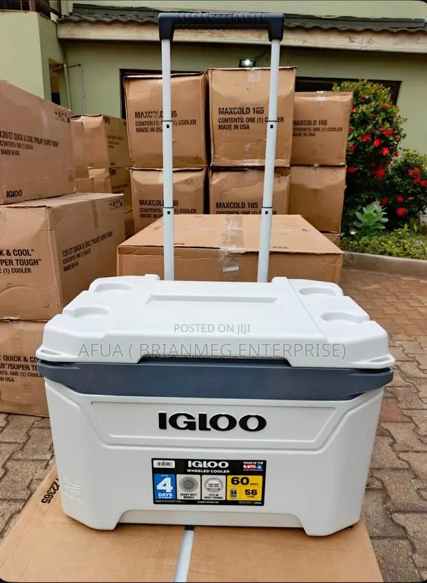New Look Igloo 60qt Sunset Cooler Icechest Roller · Photo 1
