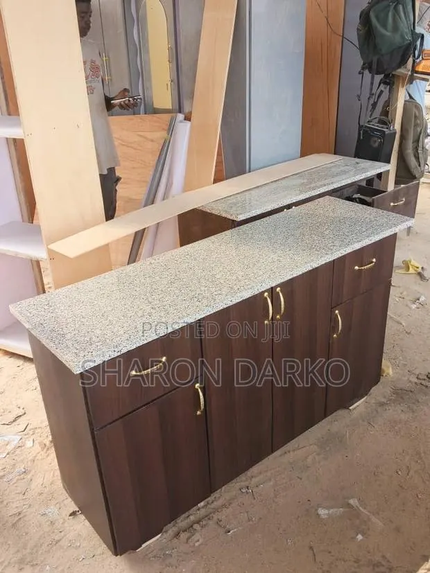 Kichen Cabinet 5ft ( Payment After Delivery) · Photo 1