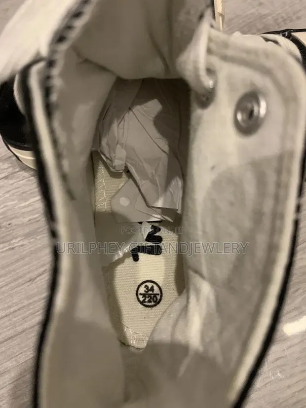 Classic Toddler Black White High-Tops Canvas Kid Sneakers With Easy · Photo 4