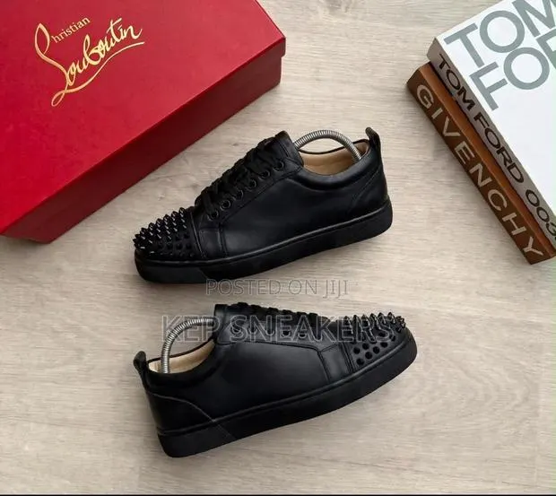 Christian Louboutin Louis Junior Spikes · Photo 1