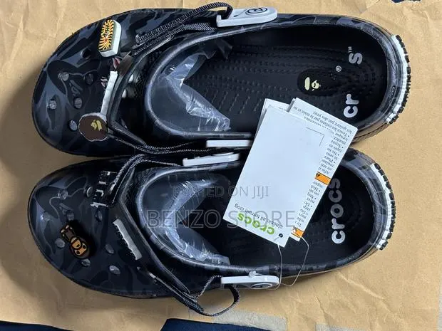 Unisex Pattern Crocs Clogs Strong Sole Grip Size 40-45 Black Available · Photo 1
