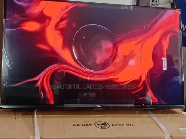 TCL 32” Tv With Bright Display and Deep Sound · Photo 1