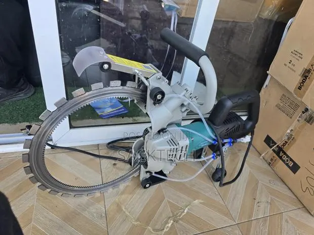 Cutting Machine · Photo 1