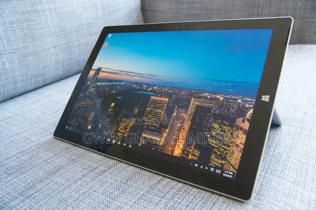 Microsoft Surface Pro 3 i3 128 GB Silver · Photo 1
