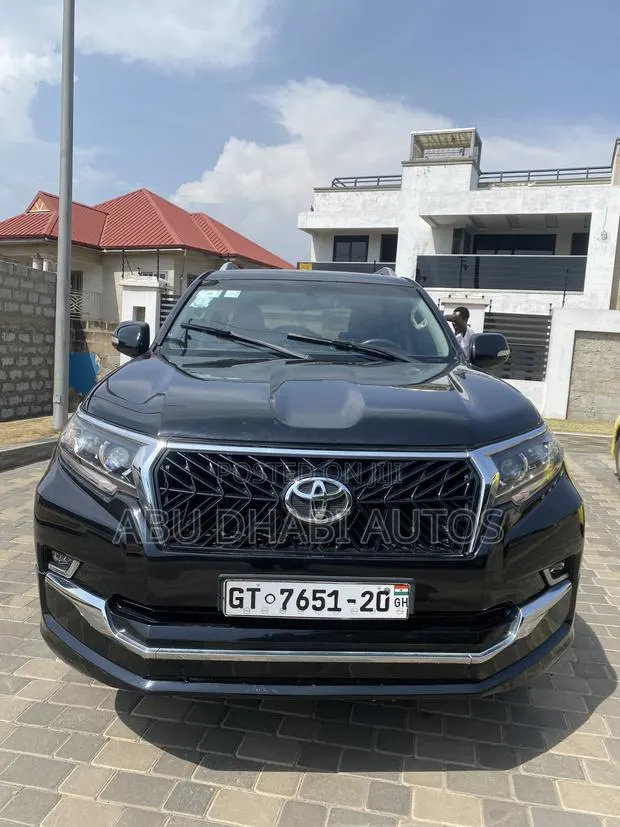 Toyota Land Cruiser Prado 2.7 i 2012 Black · Photo 1