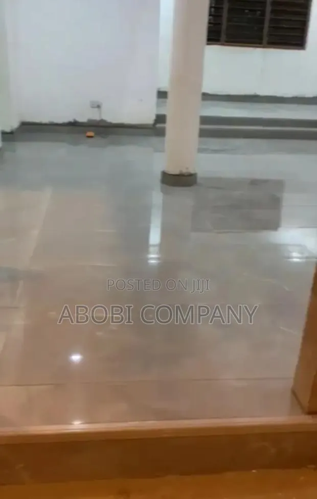 Tiles Laying · Photo 1