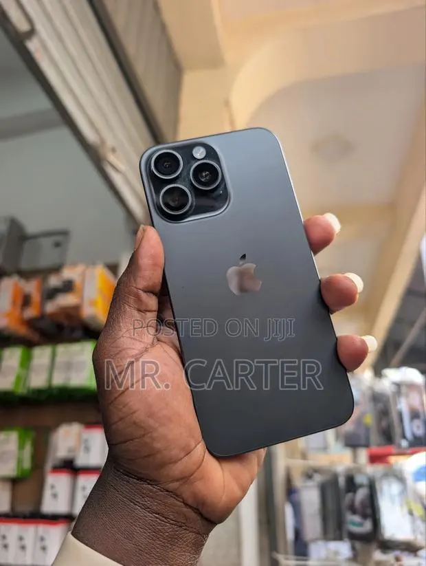 New Apple iPhone 15 Pro Max 256 GB · Photo 1