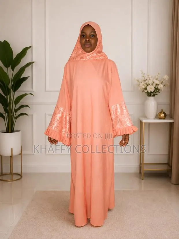 Luxury Prayer Abaya / Hijab · Photo 1
