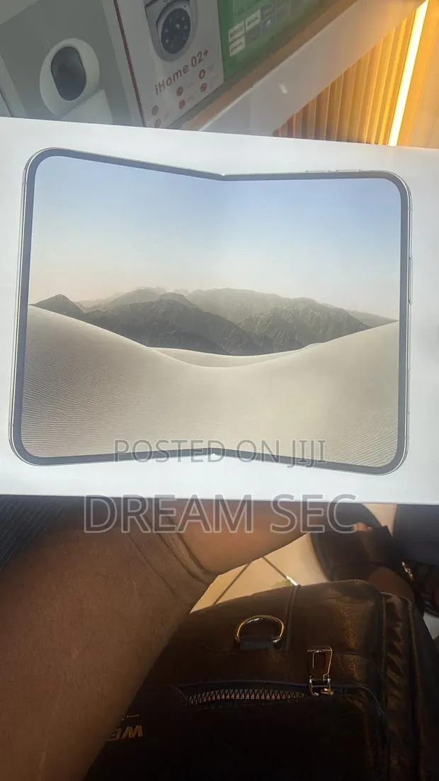 New Apple iPhone Duo 256 GB White · Photo 1