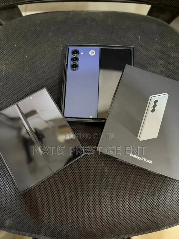 New Samsung Galaxy Z Fold6 512 GB Blue · Photo 1