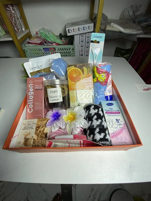 13pcs Self-Care Package | Beauty Skincare Gift Set for Ladies · Photo 1