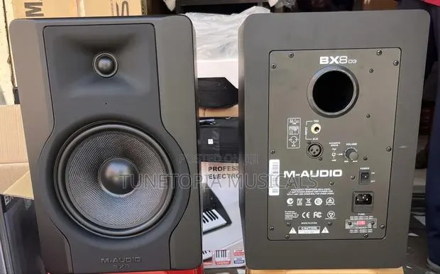M-audio Bx8 D3 8" Powered Studio Reference Monitors. · Photo 1