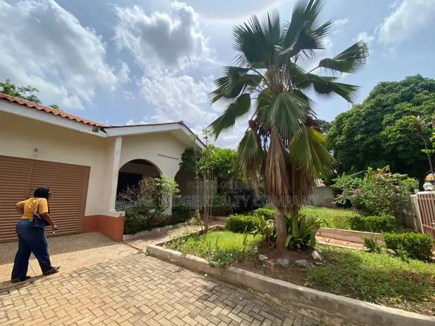 3bdrm House in East Airport, Accra Metropolitan for rent · Photo 1