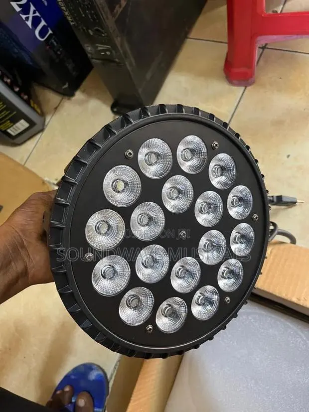 18 Led Light Available · Photo 1