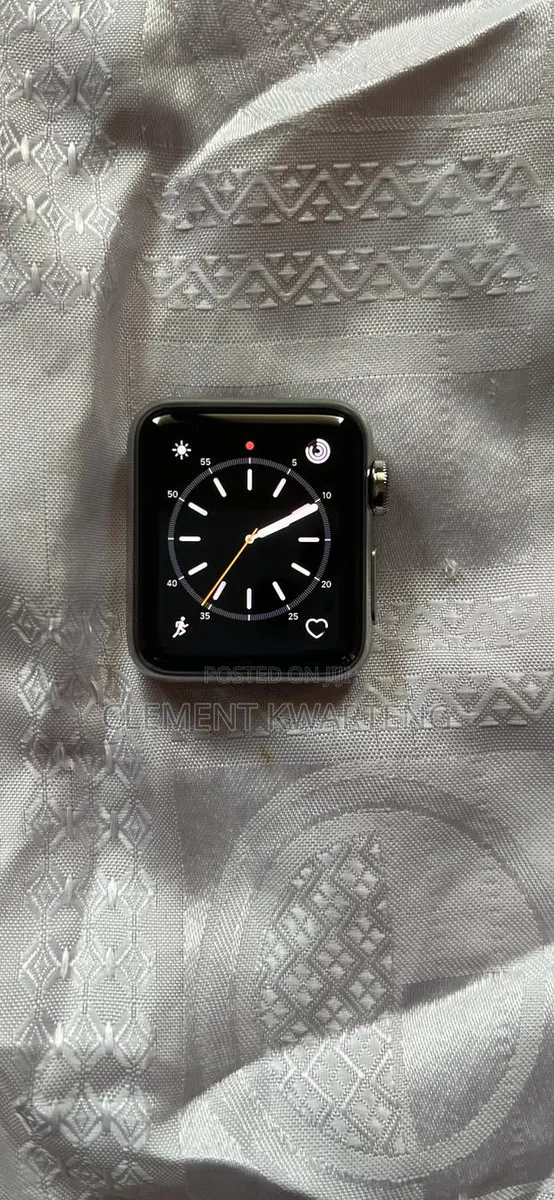 Apple Watch Series 2 38mm Stainless Steel · Photo 1
