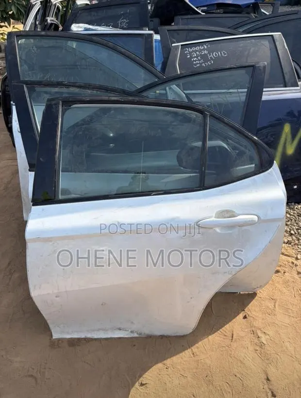 Toyota Camry 2020-2023 Doors Front and Back Available · Photo 1
