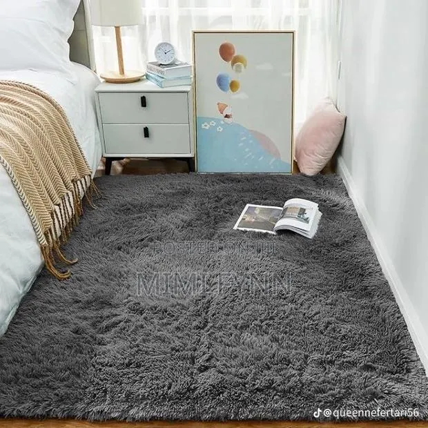Fluffy Carpet · Photo 1