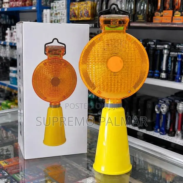 Solar Powered LED Amber Light Traffic Cone Warning Beacon – Automatic · Photo 1