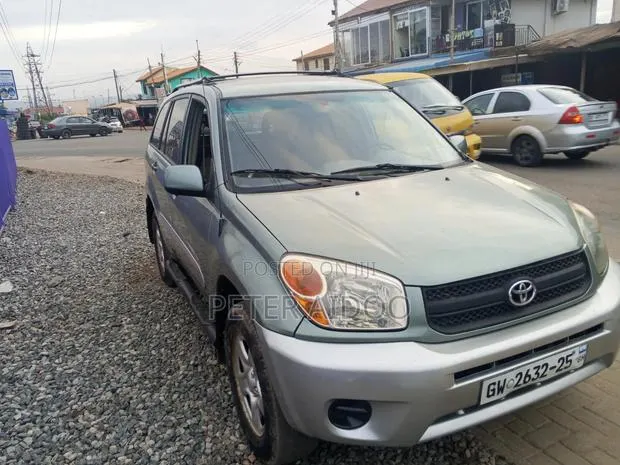 Toyota RAV4 2007 Green · Photo 1