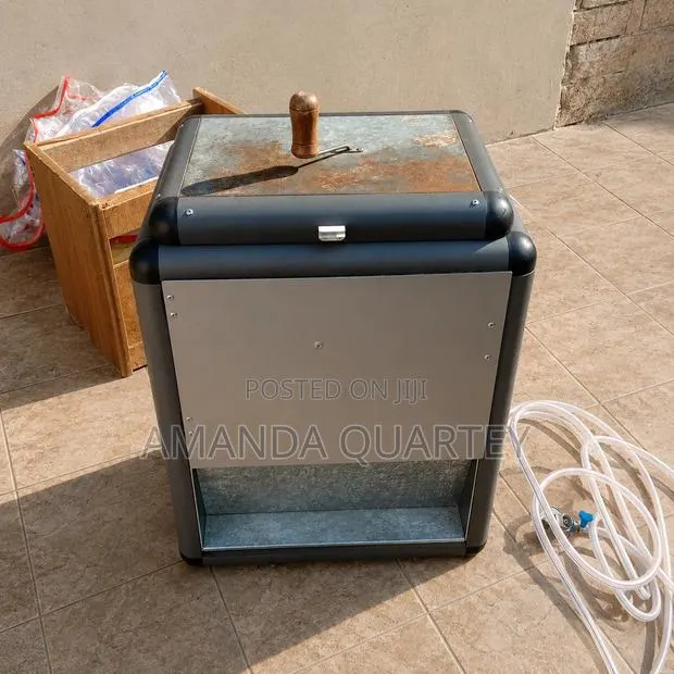 Fairly Used Popcorn Machine for Sale · Photo 2