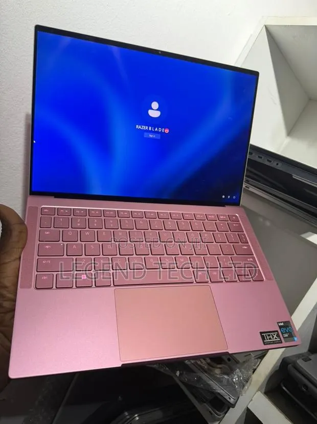 Laptop Razer Blade Advanced 16GB Intel Core I7 SSD 512GB · Photo 1
