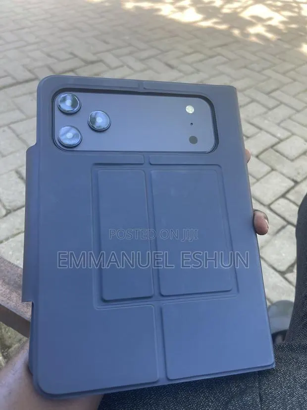 Tablet 1 TB Blue · Photo 1