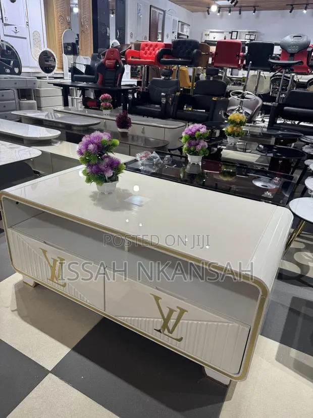 Centre Table · Photo 1