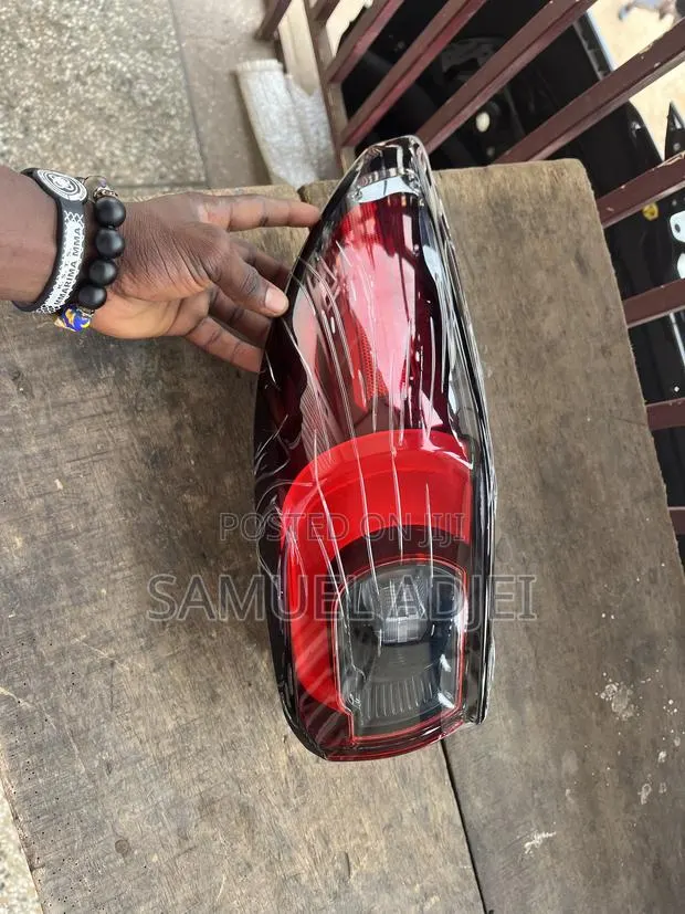 Mazda CX5 2022 to 2025 Tail Light Full LED /Touring. · Photo 3