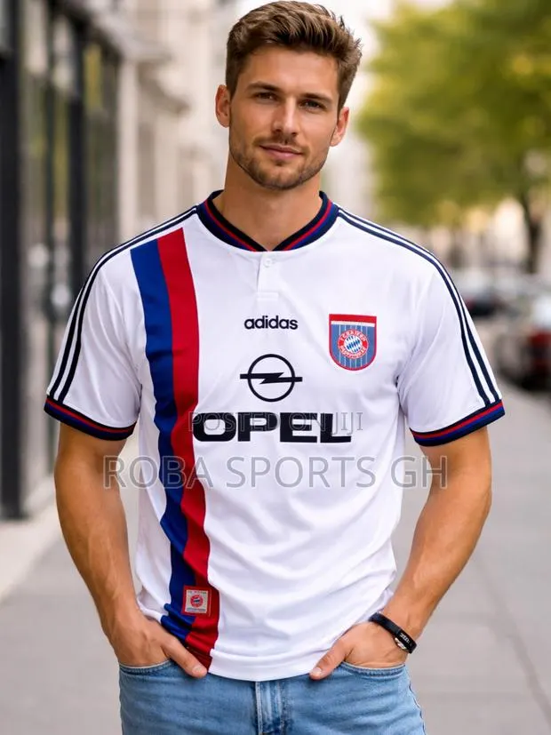 1996/98 Bayern Munchen Retro Away Jersey · Photo 1