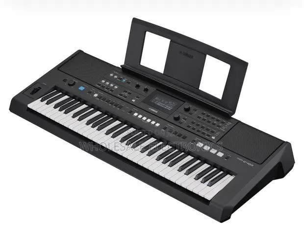 Yamaha PSR E483 Keyboard · Photo 1