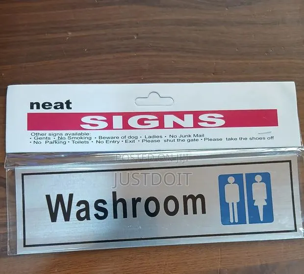 Washroom Sign. · Photo 1