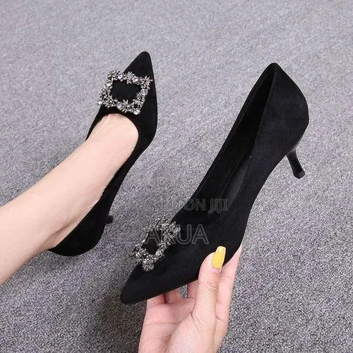 Women’s Black Pointed-Toe High Heel Pumps in a Box · Photo 1