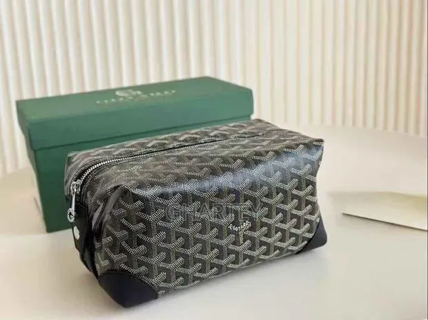 Luxury Monogram Travel Toiletry Bag · Photo 1