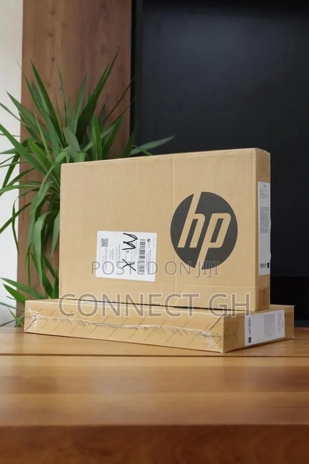 New Laptop HP 15 8GB Intel Core i3 SSD 128GB · Photo 1