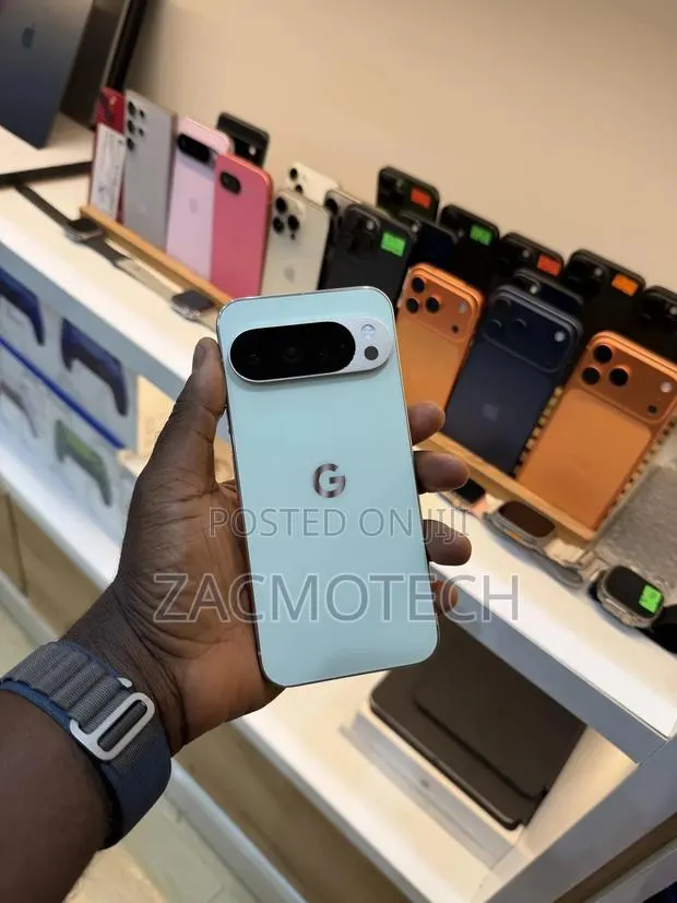 Google Pixel 10 Pro XL 256 GB Green · Photo 1