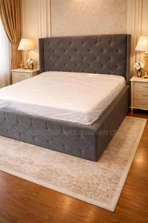 Executive Queens Frame With Mattress 72x75 · Photo 1